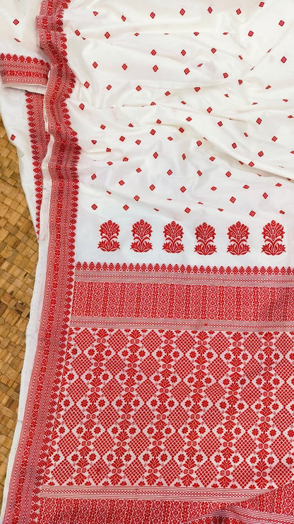 White Pure Mulberry Silk Thread Work Assam Silk Saree
