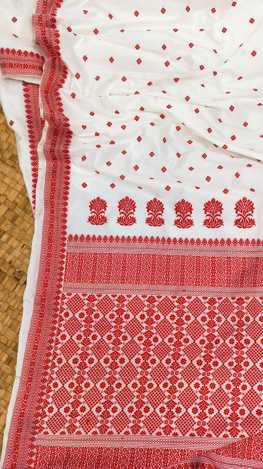 White Pure Mulberry Silk Thread Work Assam Silk Saree