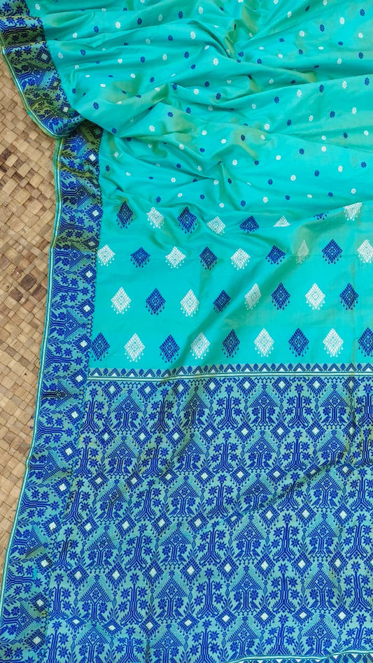 Pure Mulberry Silk Thread Work Blue And Yellow Dual Tone Assam Silk Saree