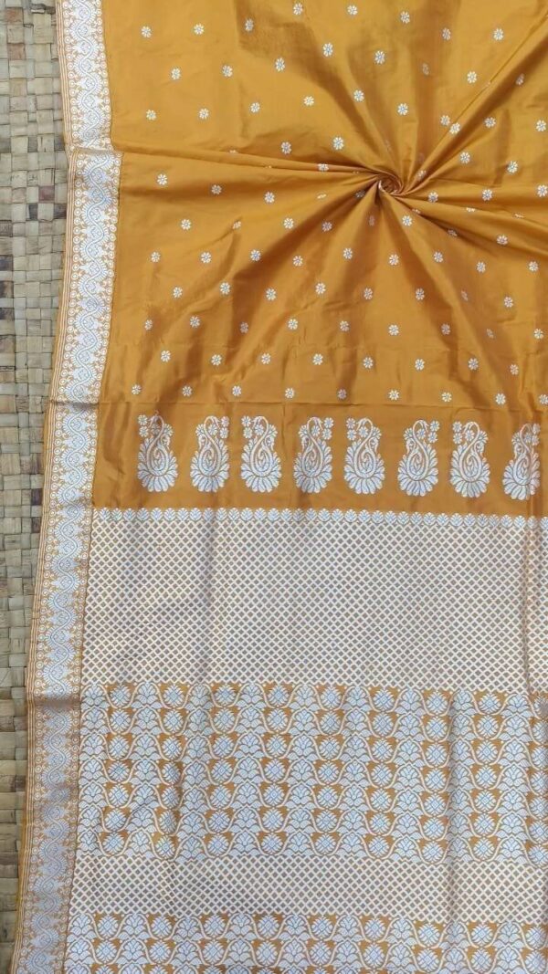 MULBERRY (PAAT) ASSAM SILK SAREE BEIGE