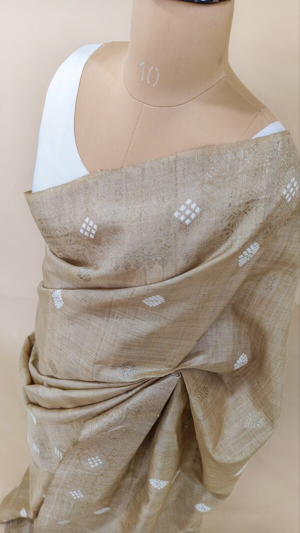 Pure Muga Assam Silk Saree With White Motifs Beige - Image 5