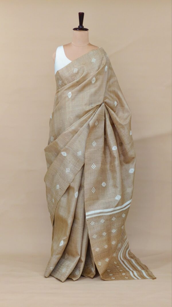Pure Muga Assam Silk Saree With White Motifs Beige - Image 2