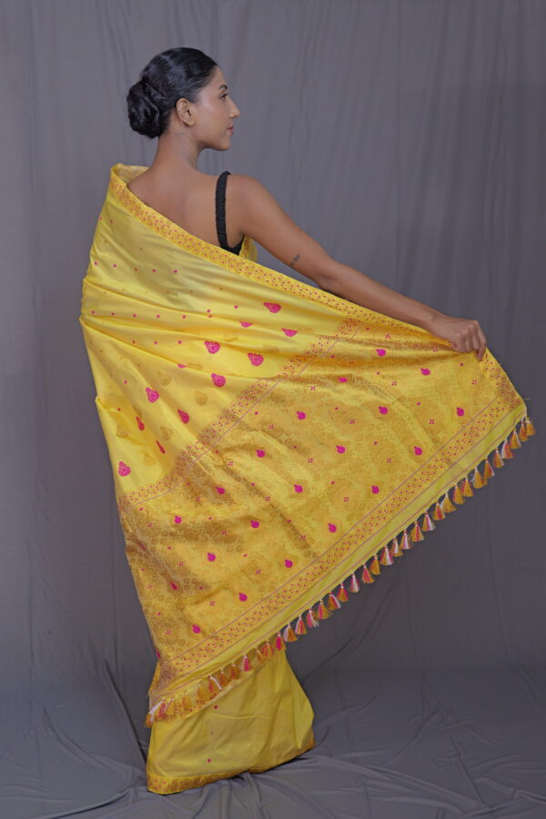 YELLOW MULBERRY GOLDEN ZARI THREAD MEENA MOTIFS MAYURISILK - Image 5