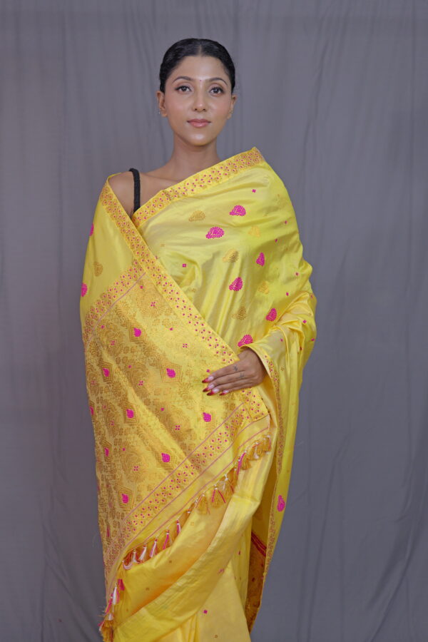 YELLOW MULBERRY GOLDEN ZARI THREAD MEENA MOTIFS MAYURISILK - Image 6