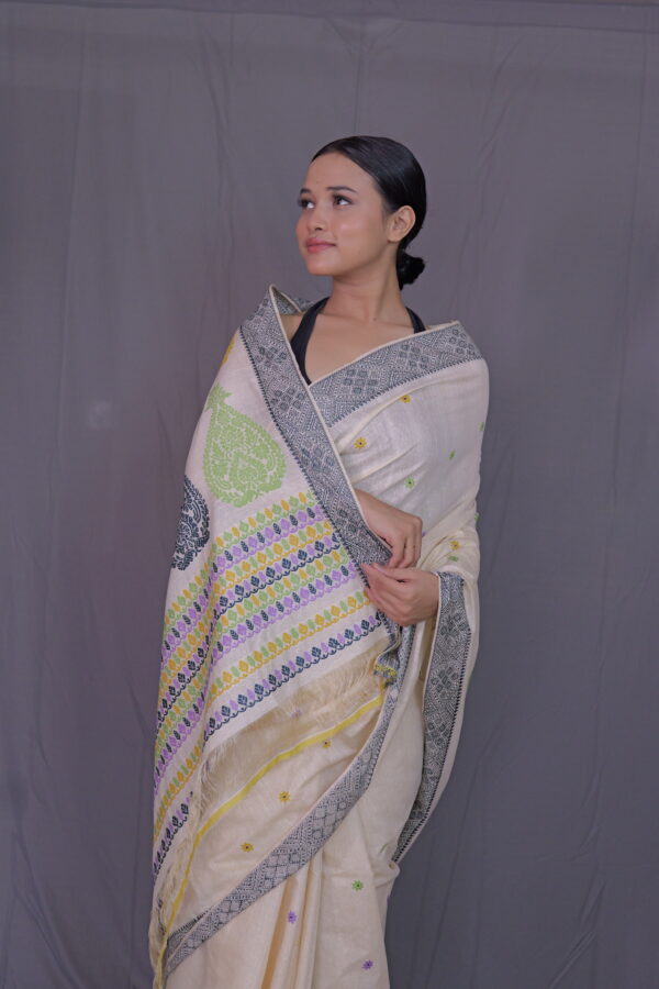 WHITE ERI BY ERI  ASSSAM SILK SAREE MAYURISILK - Image 3