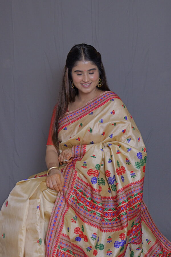 BEIGE EXCLUSIVE TUSSAR ASSAM SILK SAREE | MAYURISILK - Image 2