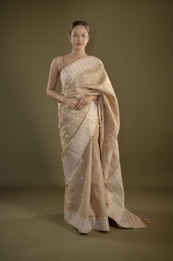 BEIGE MUGA THREAD WORK BIG BORDER ASSAM SILK SAREE  | MAYURISILK