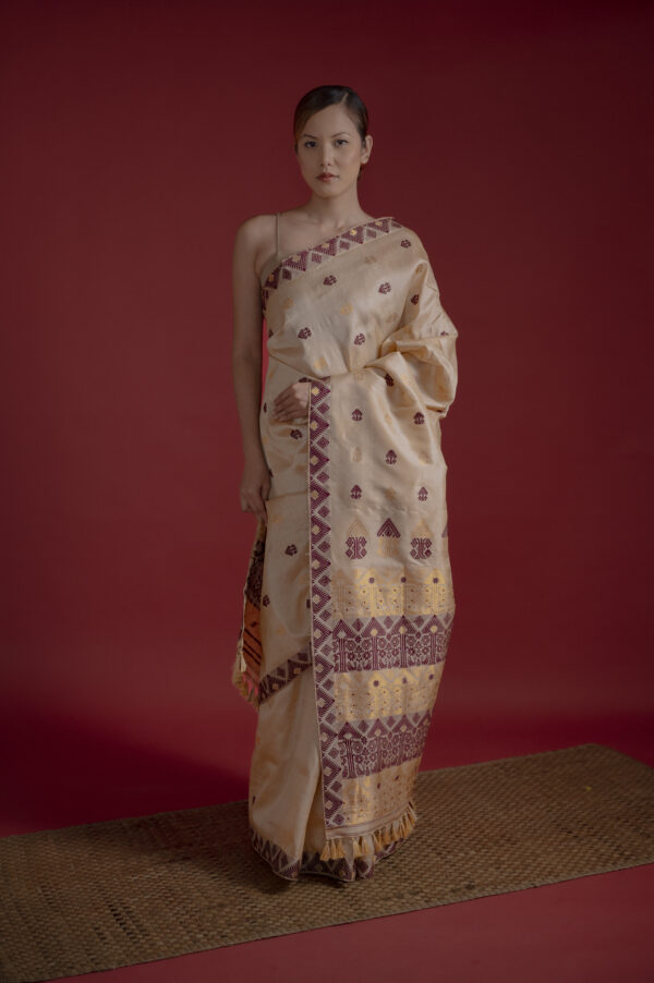 TUSSAR  GOLDEN ZARI AND MAROON THREAD WITH MEERI MOTIFS MAYURISILK