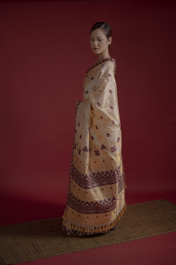 TUSSAR  GOLDEN ZARI AND MAROON THREAD WITH MEERI MOTIFS MAYURISILK - Image 2