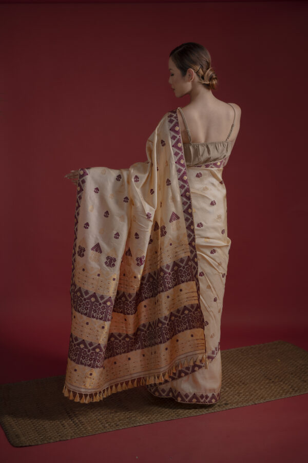 TUSSAR  GOLDEN ZARI AND MAROON THREAD WITH MEERI MOTIFS MAYURISILK - Image 6