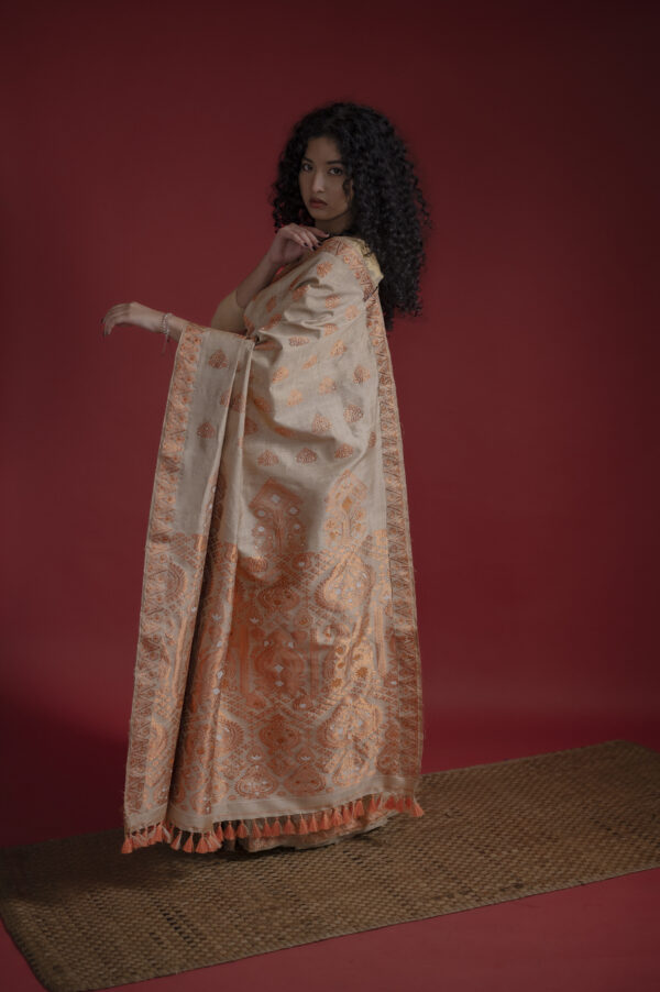 BEIGE MUGA COPPER ZARI ASSAM SILK SAREE | MAYURISILK - Image 7