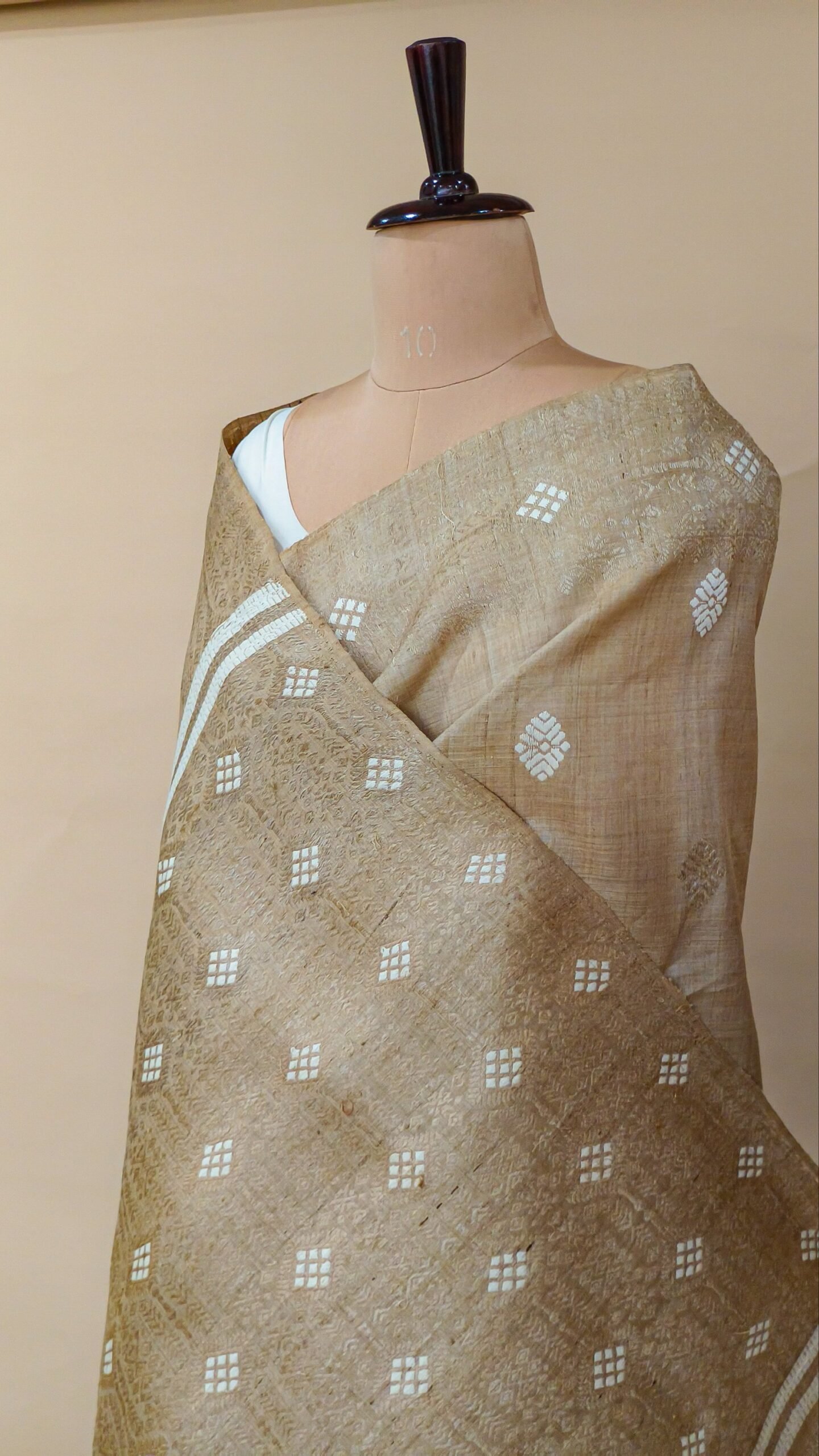 Pure Muga Assam Silk Saree With White Motifs Beige - Image 3