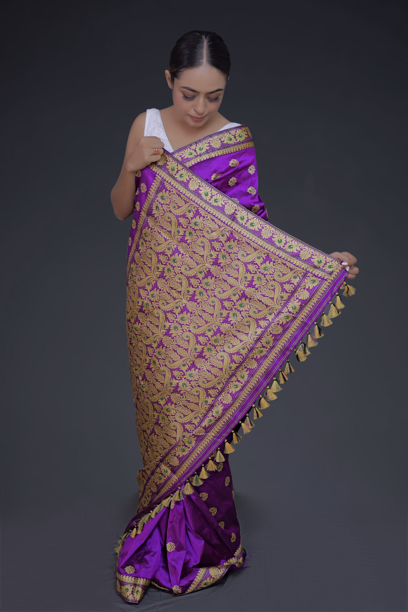 Purple Mulberry (Paat) Silk Saree Golden Thread Work With Mina Motifs - Image 3