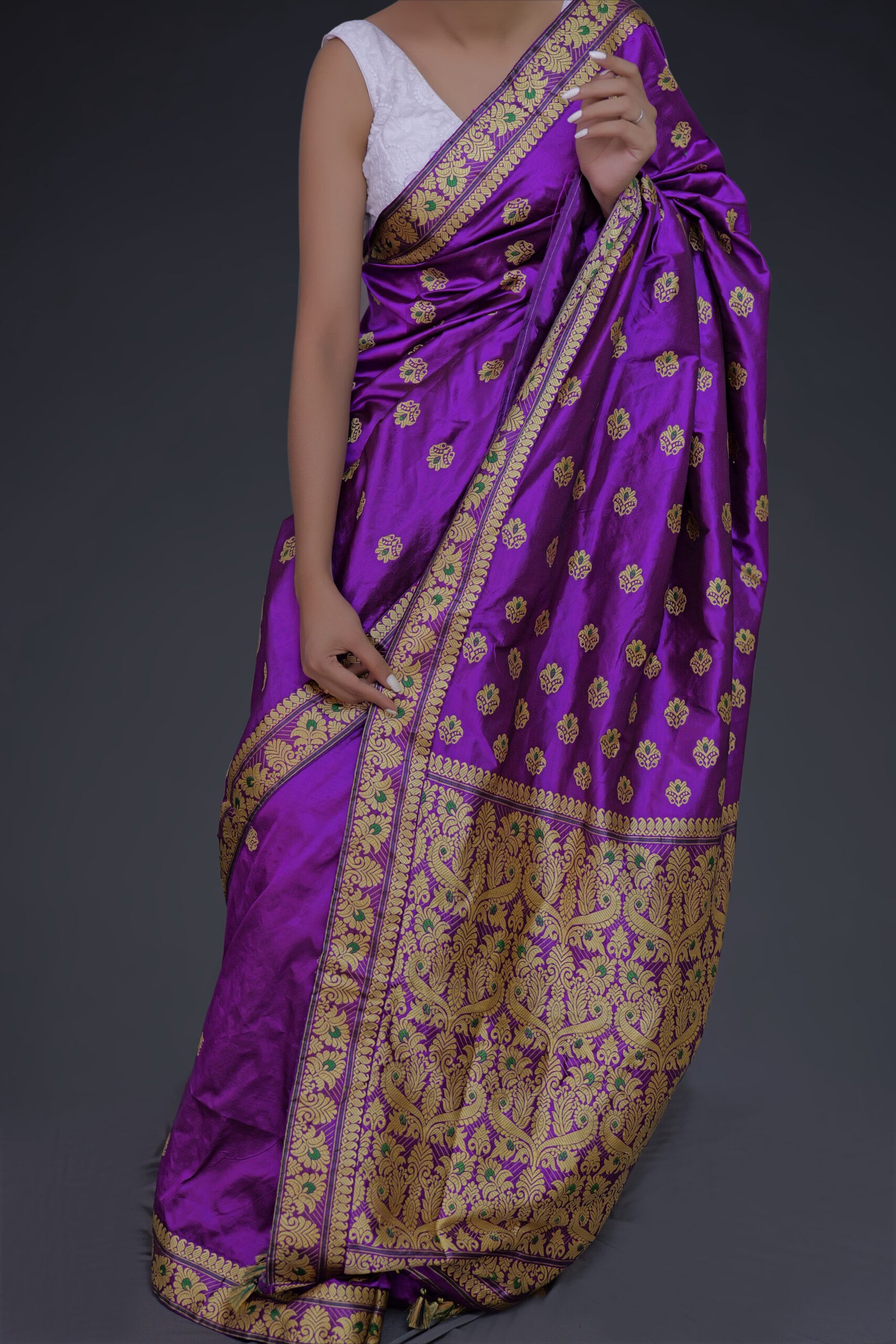 Purple Mulberry (Paat) Silk Saree Golden Thread Work With Mina Motifs - Image 4