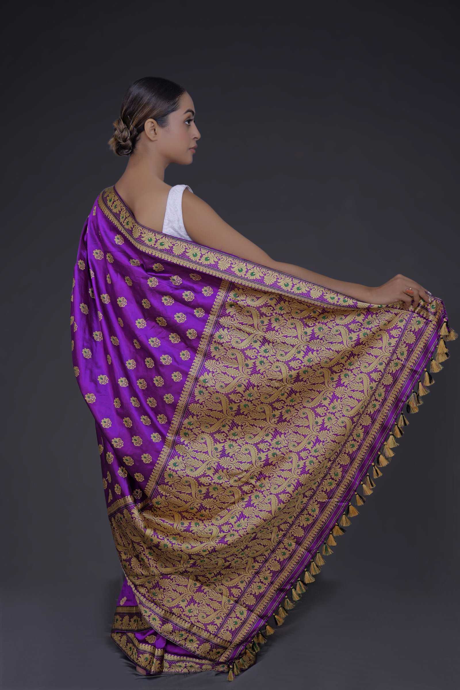 Purple Mulberry (Paat) Silk Saree Golden Thread Work With Mina Motifs - Image 5