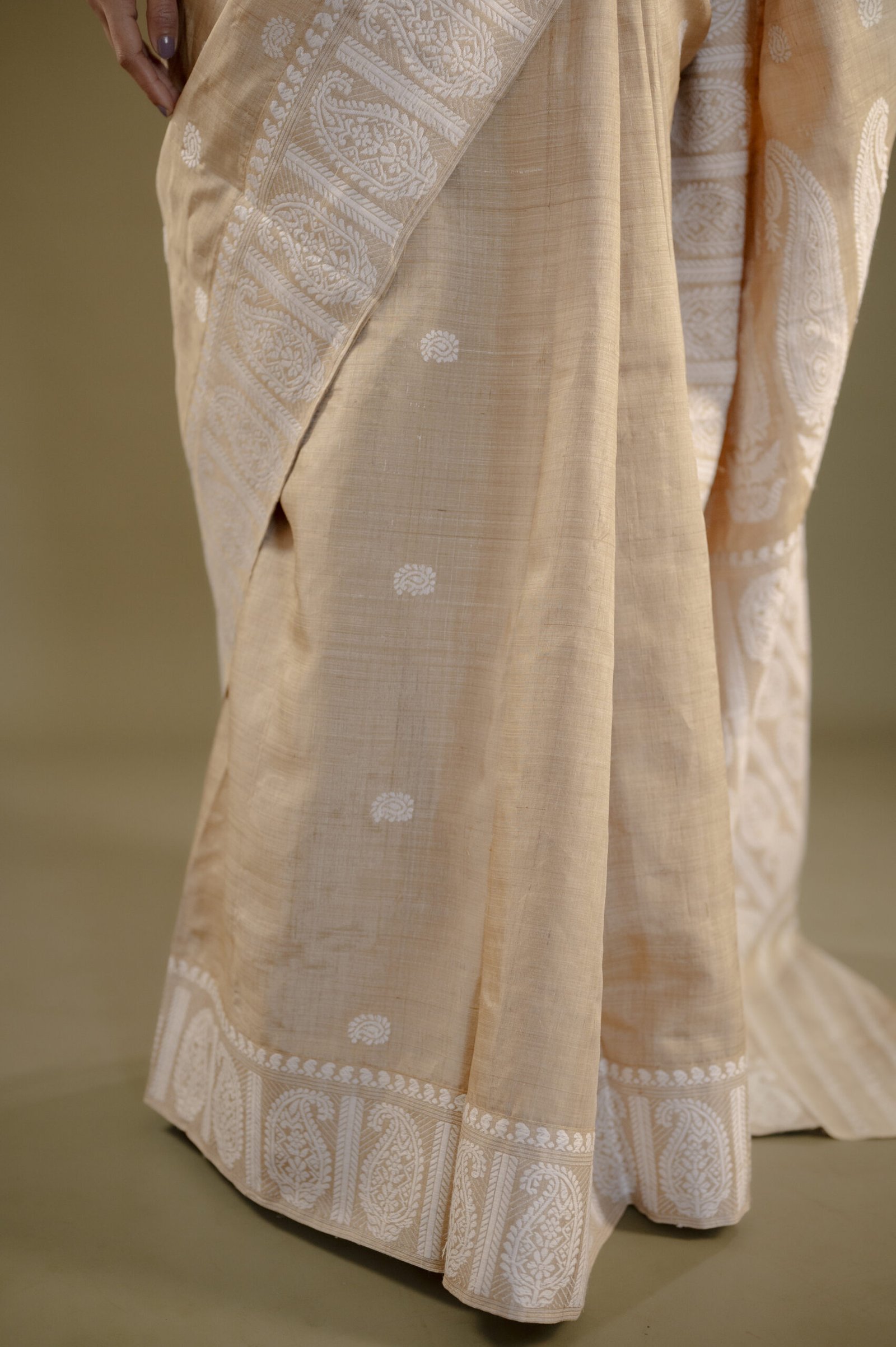 Beige Muga Thread Work Big Border Assam Silk Saree | Mayuri Silk - Image 3