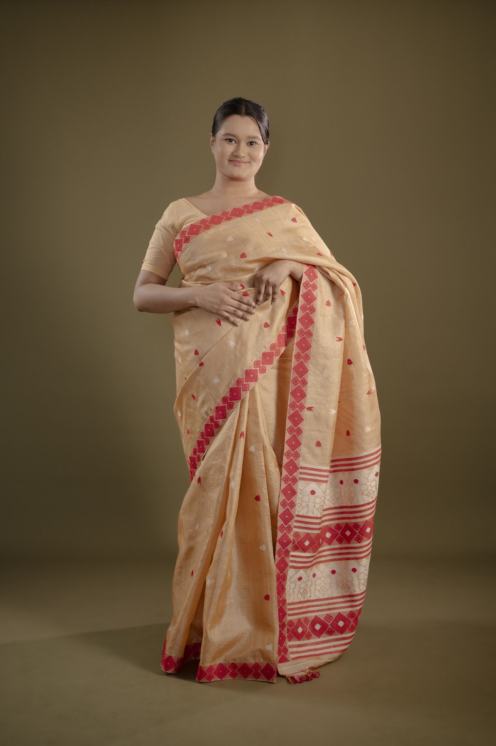Tussar Silk Saree With White And Red Motifs