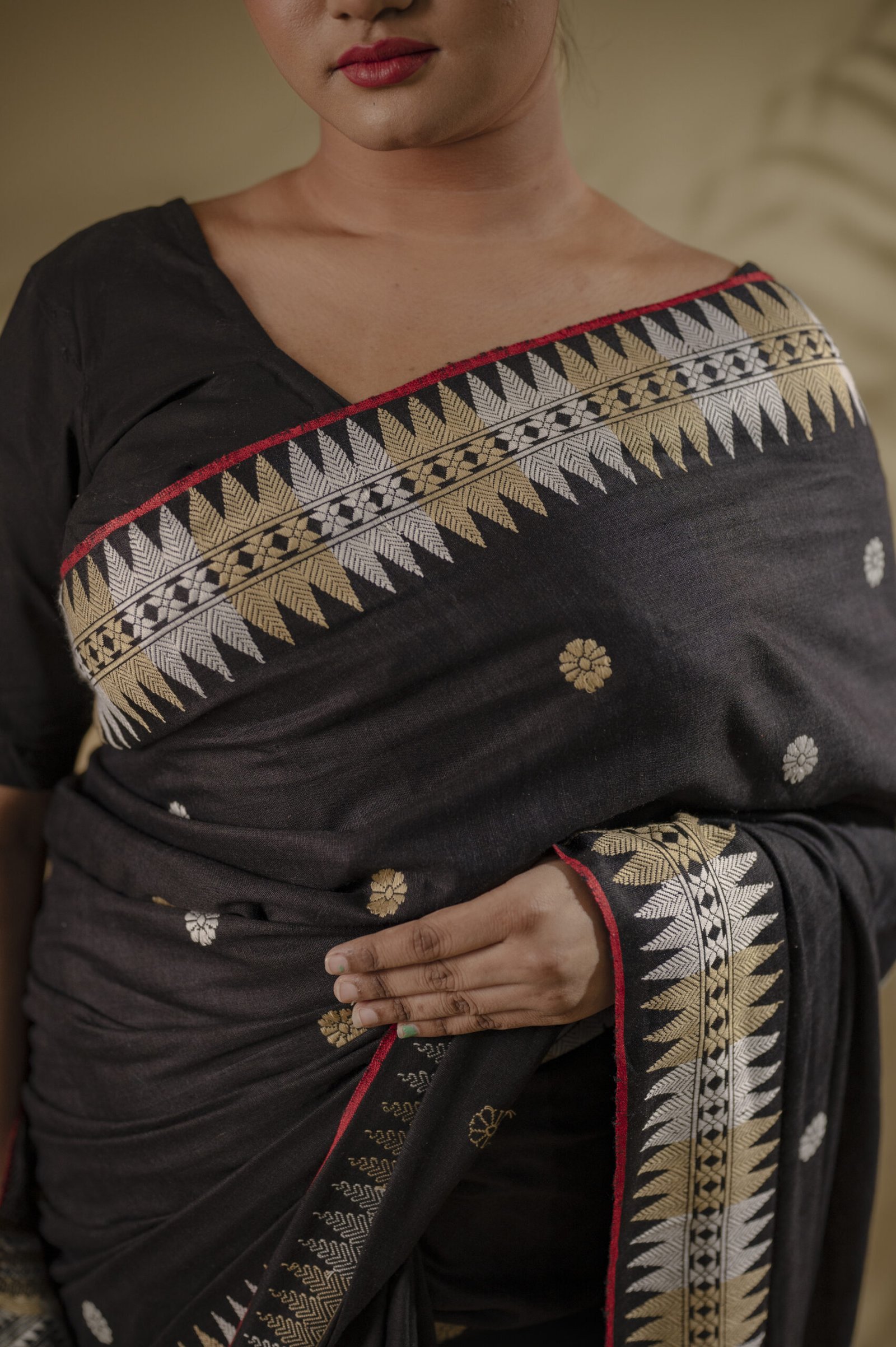 Black Eri Silk Saree With Interwoven Border - Image 3